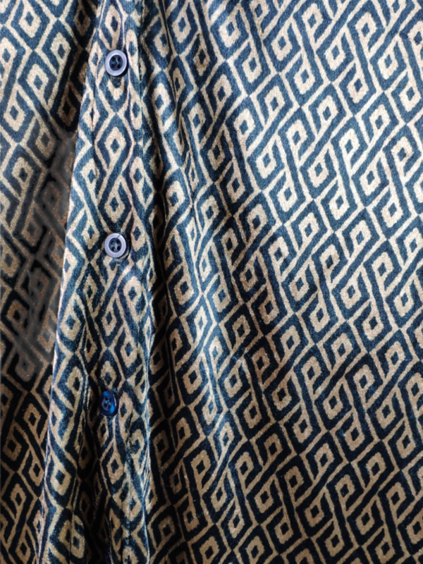 Camisa Velvet geometríca azul